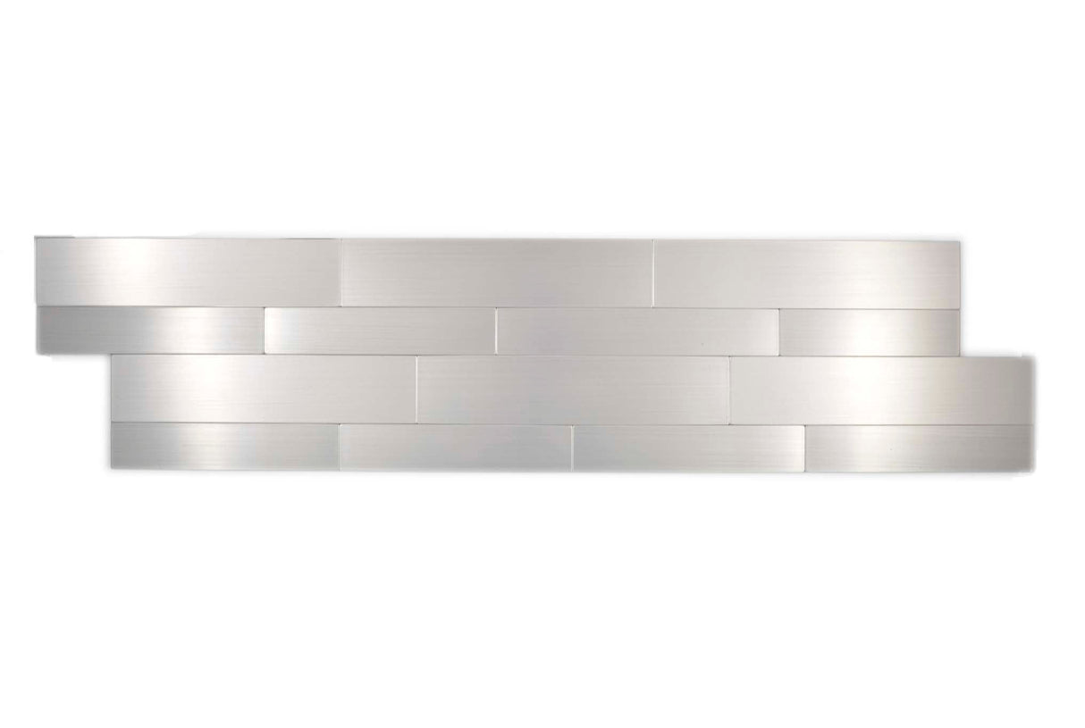 Självhäftande väggpanel Silver Nynäshamn - 034 | 610x152x5mm. Säljs styckvis.