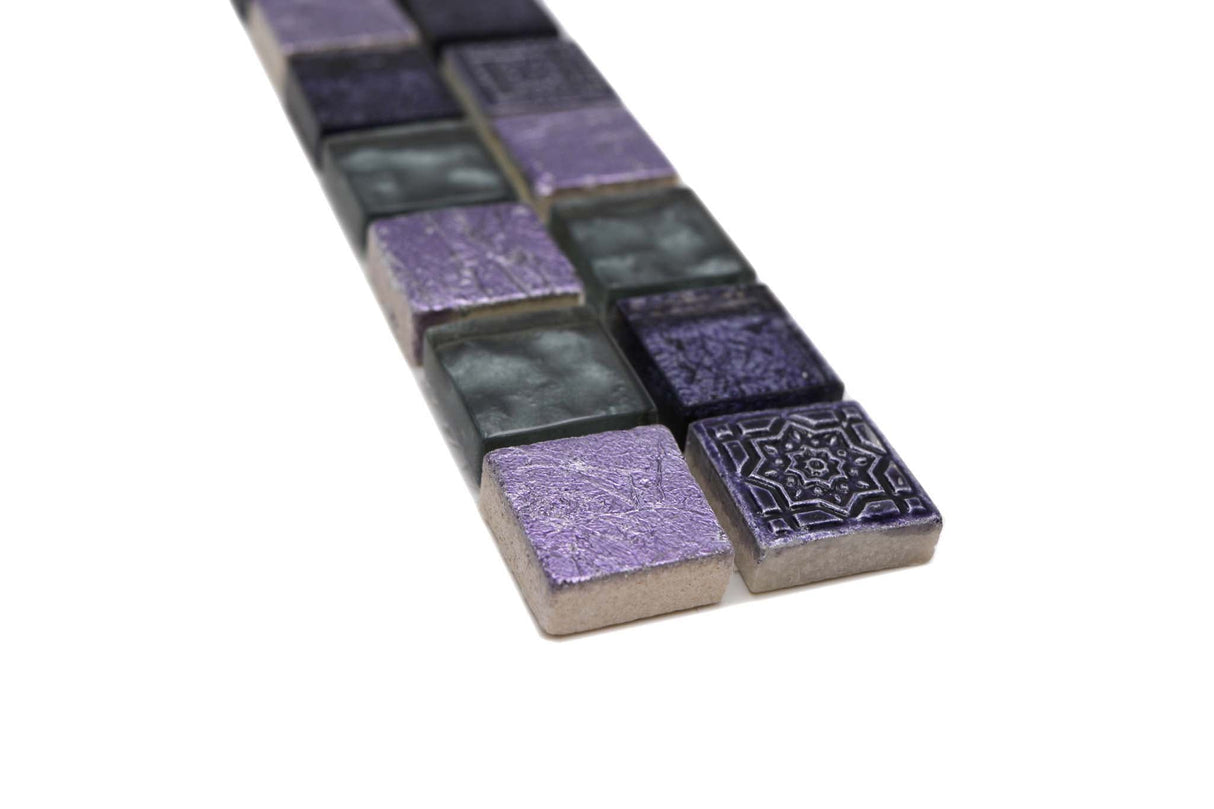 Bård (Kakel) Lila Markaryd - 061 | 23x23x8mm. Säljs styckvis.