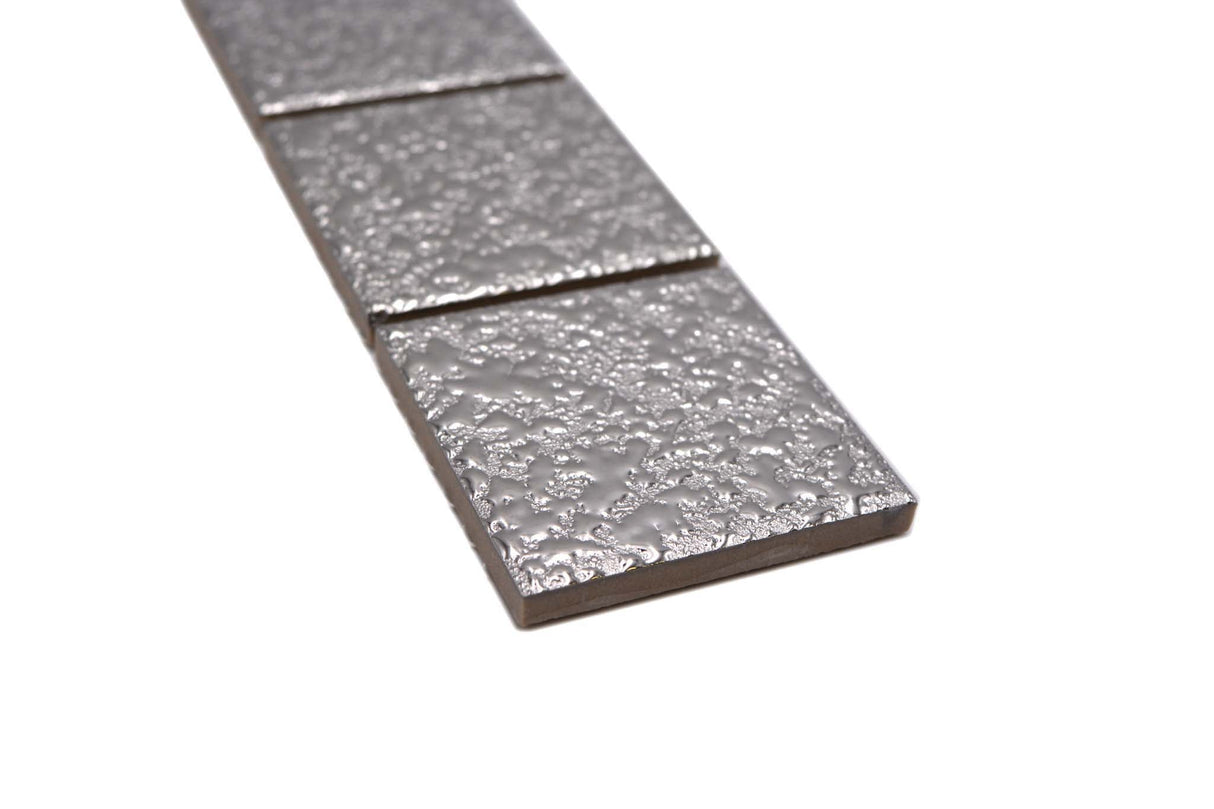 Bård (Kakel) Silver Markaryd - 031 | 48x48x6mm. Säljs styckvis.