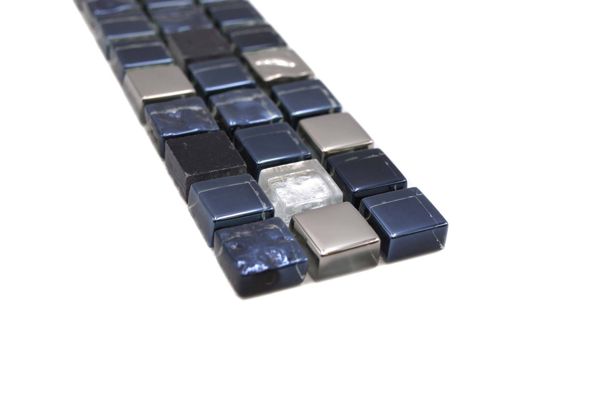 Bård (Kakel) Svart Markaryd - 023 | 15x15x8mm. Säljs styckvis.